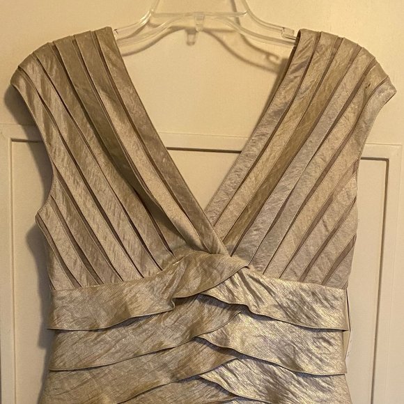 Adrianna Papell Dresses & Skirts - Adrianna Papell Dress